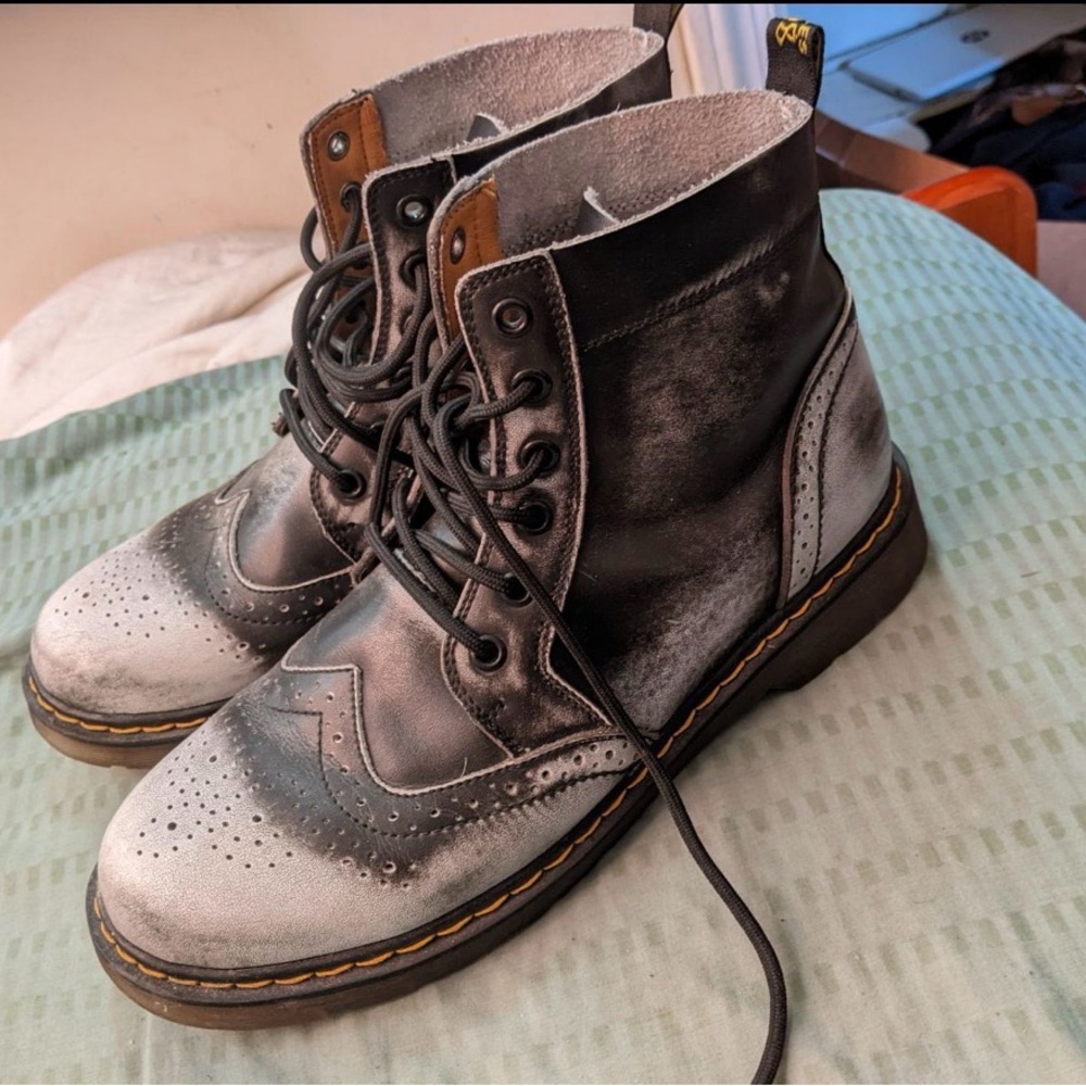 Carbon Two-Tone Black and Gray Wingtip Lace-Up Men's Boots